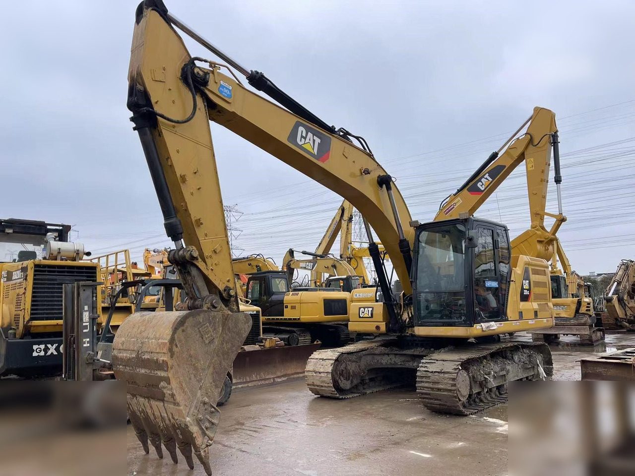 CATERPILLAR 320GC - 履带式挖掘机:图1 CATERPILLAR 320GC - 履带式挖掘机:图1