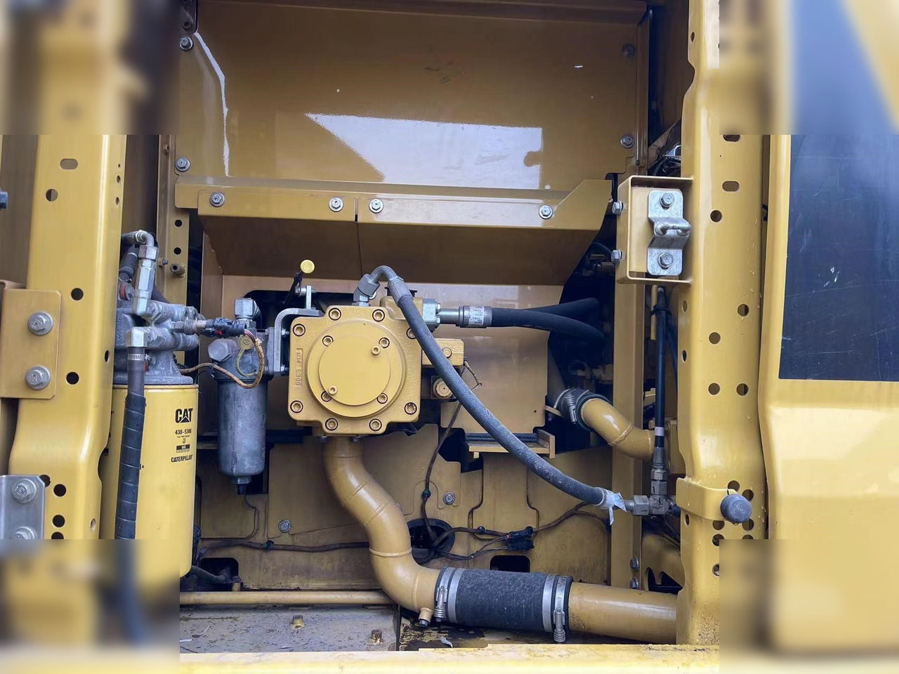 履带式挖掘机 CATERPILLAR 320GC:图6 履带式挖掘机 CATERPILLAR 320GC:图6