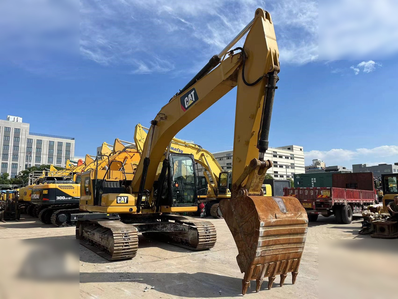 CATERPILLAR 320 - 履带式挖掘机:图5 CATERPILLAR 320 - 履带式挖掘机:图5