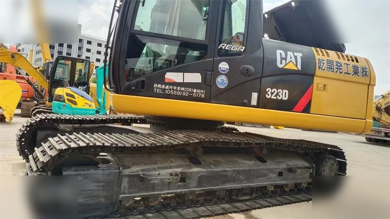 CATERPILLAR 323D - 履带式挖掘机:图2 CATERPILLAR 323D - 履带式挖掘机:图2