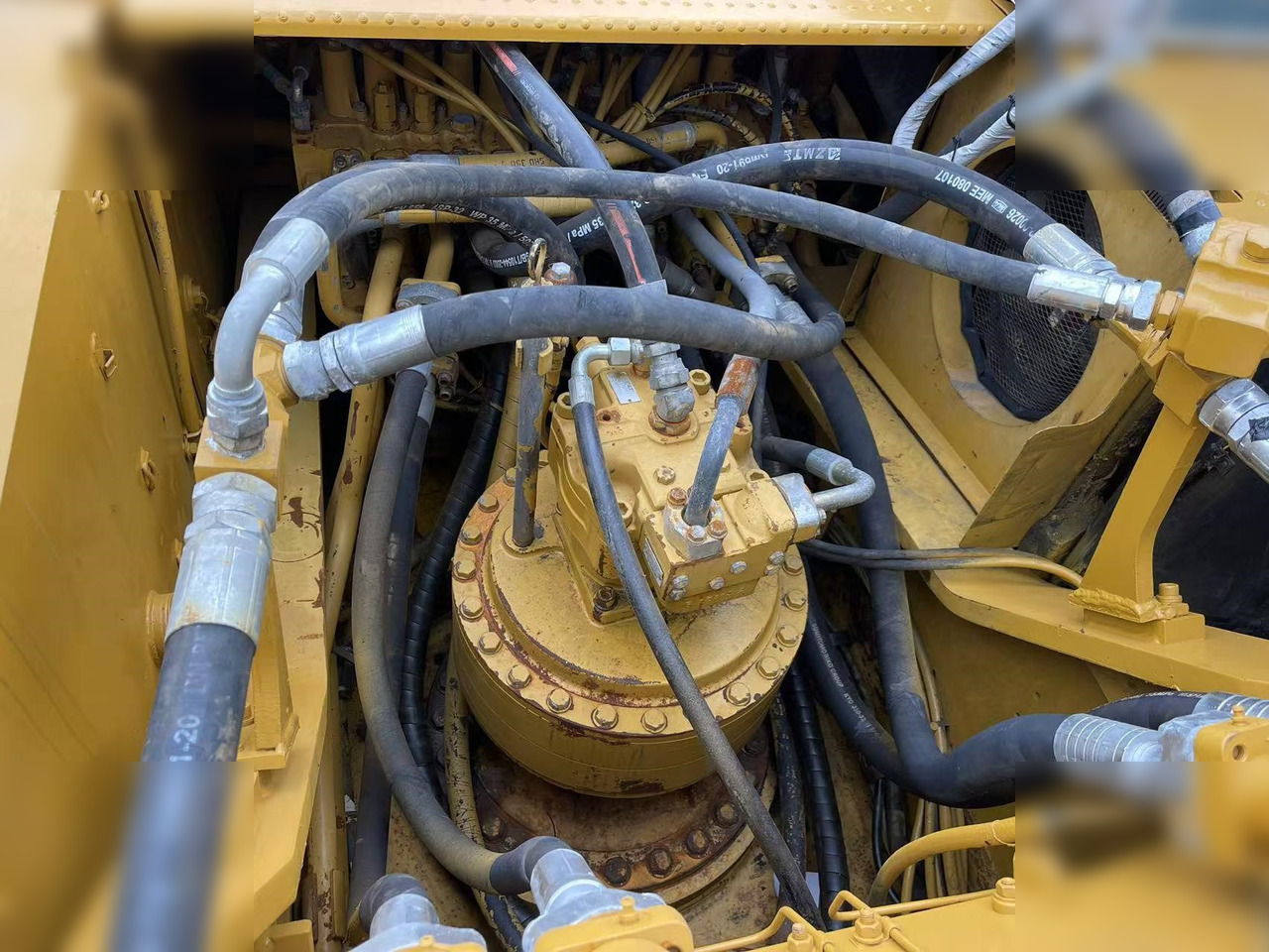 履带式挖掘机 CATERPILLAR 336D：图9