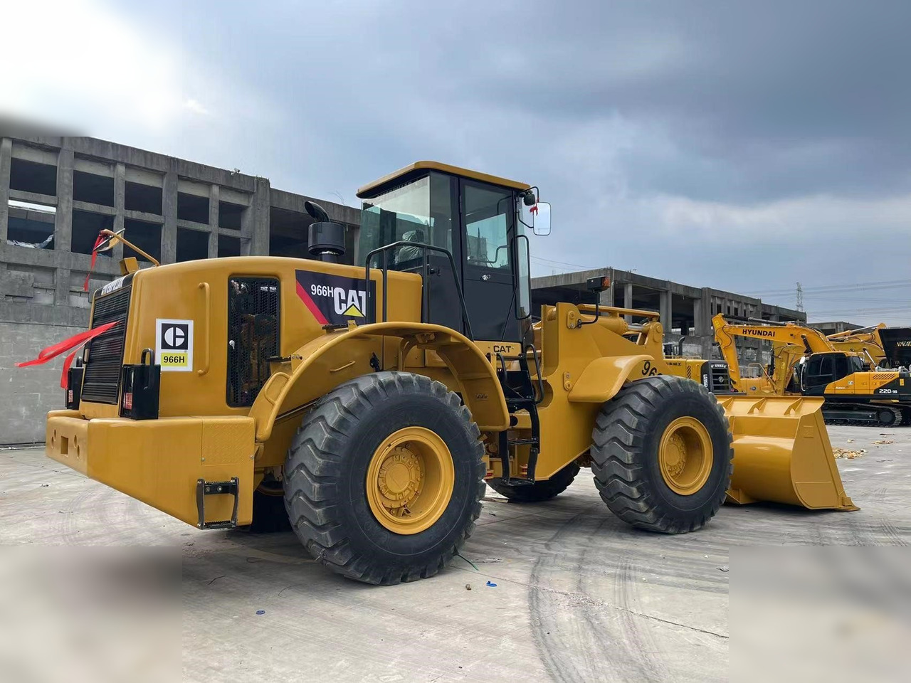 CATERPILLAR 966H - 轮式装载机:图2 CATERPILLAR 966H - 轮式装载机:图2