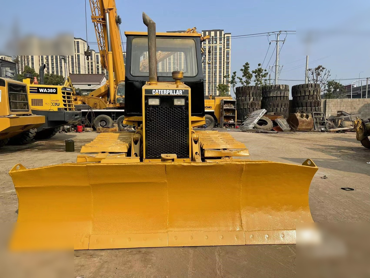 CATERPILLAR D4C - 推土机:图2 CATERPILLAR D4C - 推土机:图2