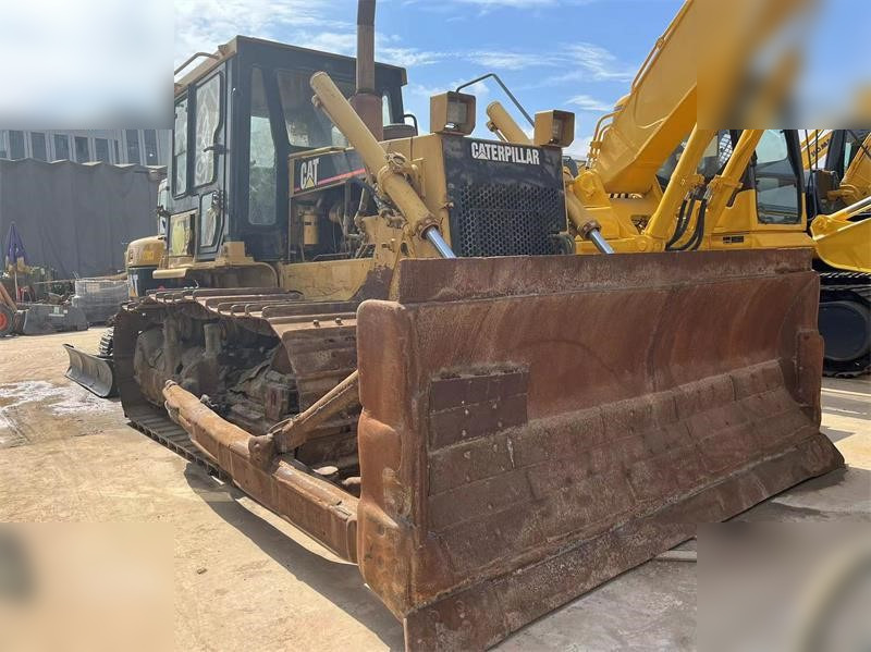 CATERPILLAR D6G - 推土机:图2 CATERPILLAR D6G - 推土机:图2