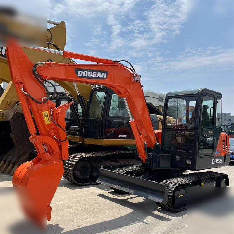 DOOSAN DH55-V - 小型挖掘机:图2 DOOSAN DH55-V - 小型挖掘机:图2