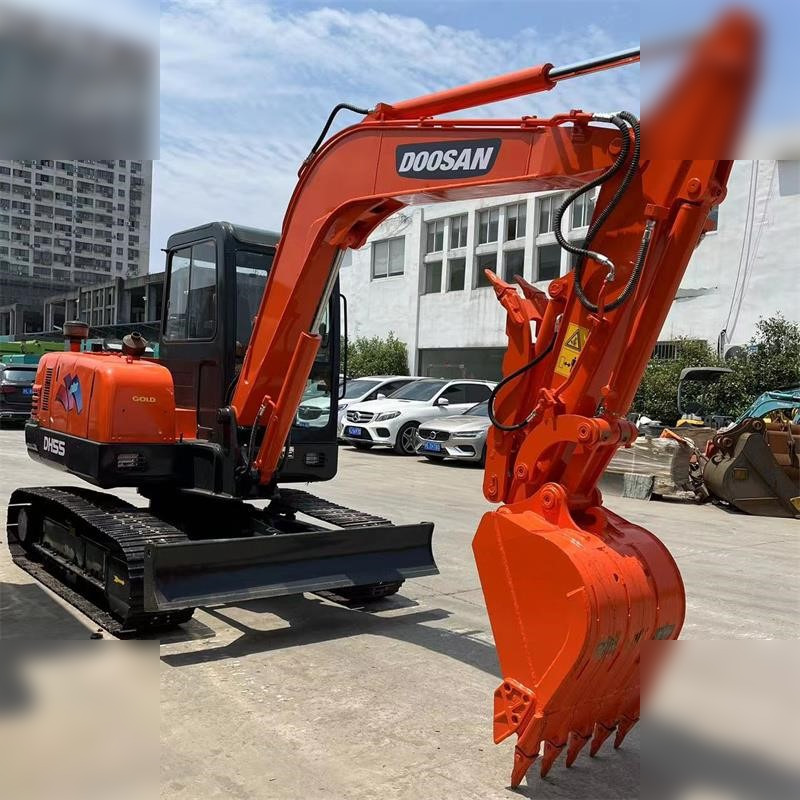 DOOSAN DH55-V - 小型挖掘机:图3 DOOSAN DH55-V - 小型挖掘机:图3