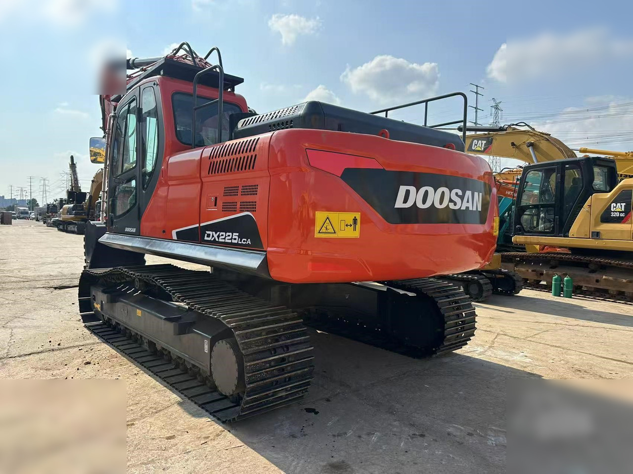 DOOSAN DX225 LCA - 履带式挖掘机:图4 DOOSAN DX225 LCA - 履带式挖掘机:图4