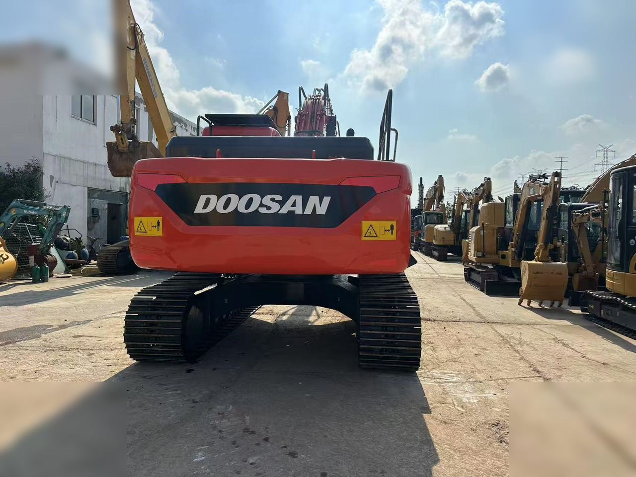 DOOSAN DX225 LCA - 履带式挖掘机:图2 DOOSAN DX225 LCA - 履带式挖掘机:图2