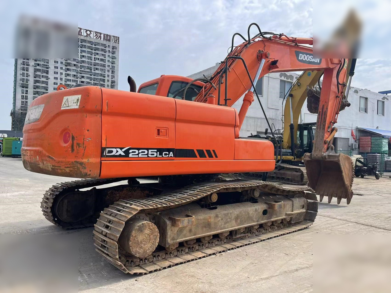 DOOSAN DX225 LCA - 履带式挖掘机:图3 DOOSAN DX225 LCA - 履带式挖掘机:图3