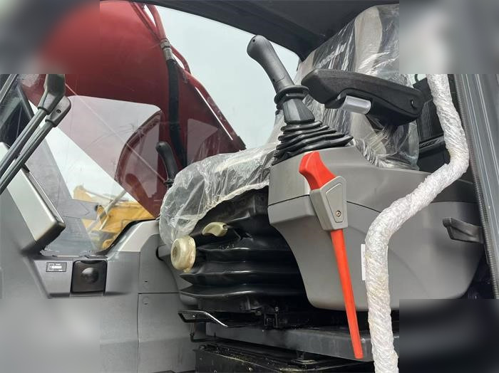 DOOSAN DX225 LCA - 履带式挖掘机:图5 DOOSAN DX225 LCA - 履带式挖掘机:图5