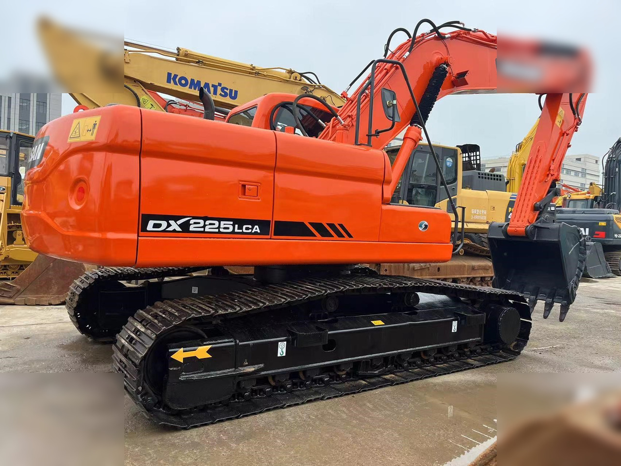 DOOSAN DX225 LCA - 履带式挖掘机:图3 DOOSAN DX225 LCA - 履带式挖掘机:图3