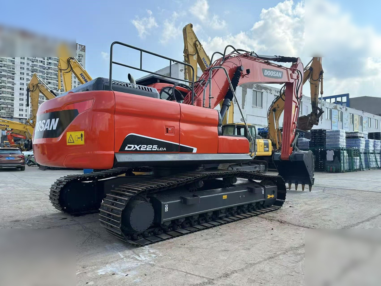 DOOSAN DX225 LCA - 履带式挖掘机:图3 DOOSAN DX225 LCA - 履带式挖掘机:图3