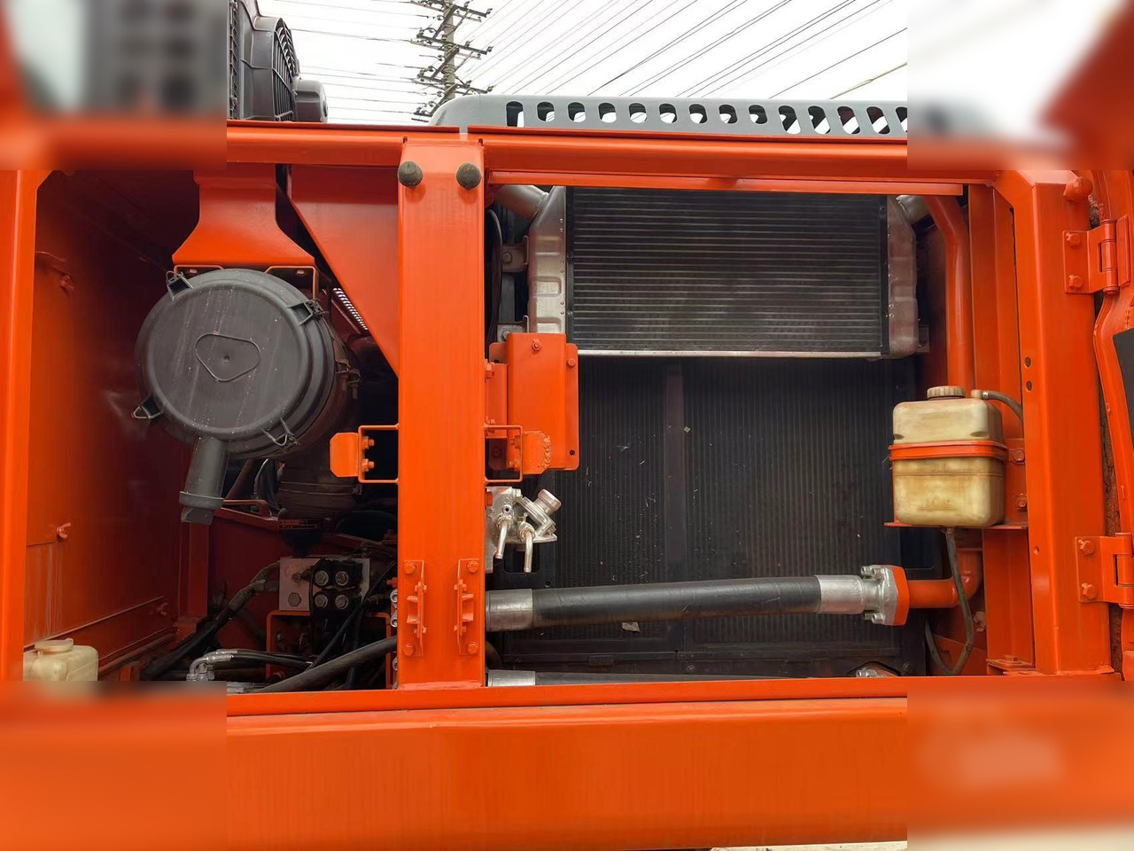 DOOSAN DX225 LC - 履带式挖掘机:图3 DOOSAN DX225 LC - 履带式挖掘机:图3