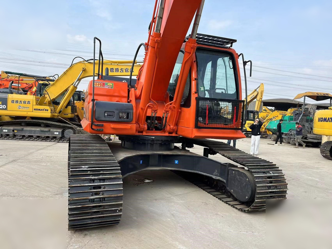 DOOSAN DX300 LC-9C - 履带式挖掘机:图3 DOOSAN DX300 LC-9C - 履带式挖掘机:图3