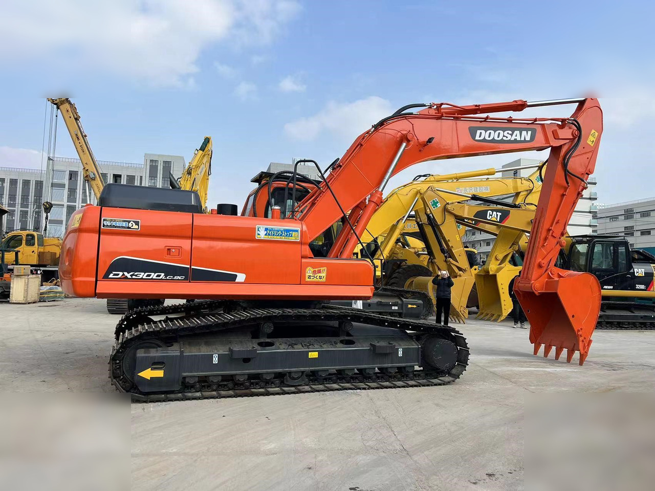DOOSAN DX300 LC-9C - 履带式挖掘机:图2 DOOSAN DX300 LC-9C - 履带式挖掘机:图2