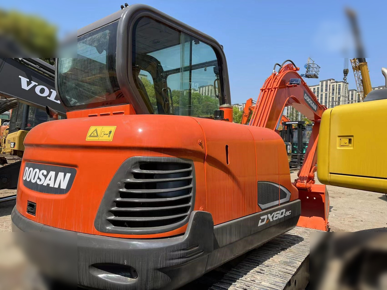 DOOSAN DX60-9C - 履带式挖掘机:图4 DOOSAN DX60-9C - 履带式挖掘机:图4