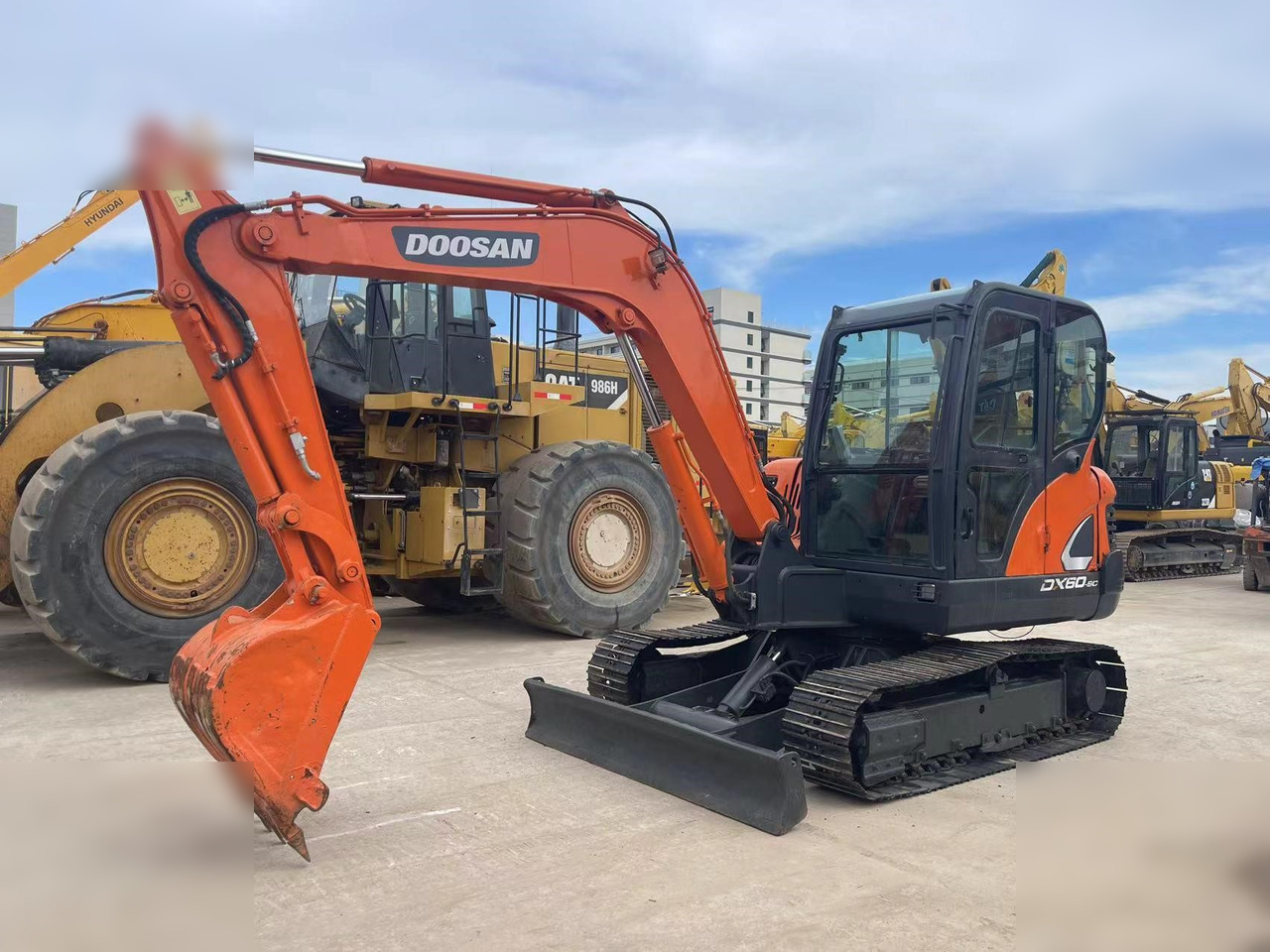 DOOSAN DX60-9C - 履带式挖掘机:图2 DOOSAN DX60-9C - 履带式挖掘机:图2