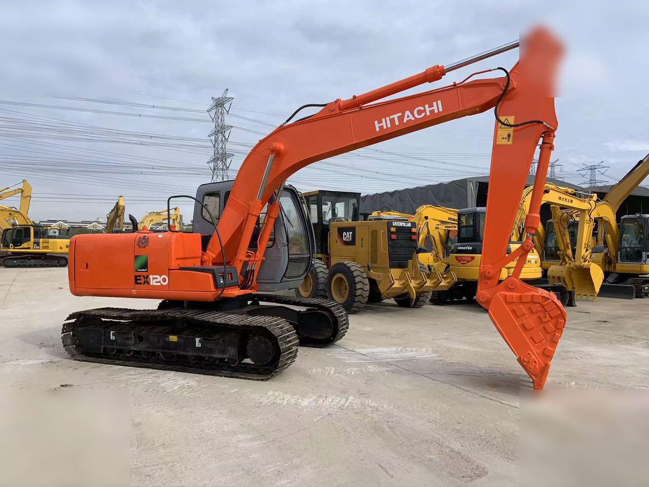 HITACHI EX120-5 - 履带式挖掘机:图2 HITACHI EX120-5 - 履带式挖掘机:图2