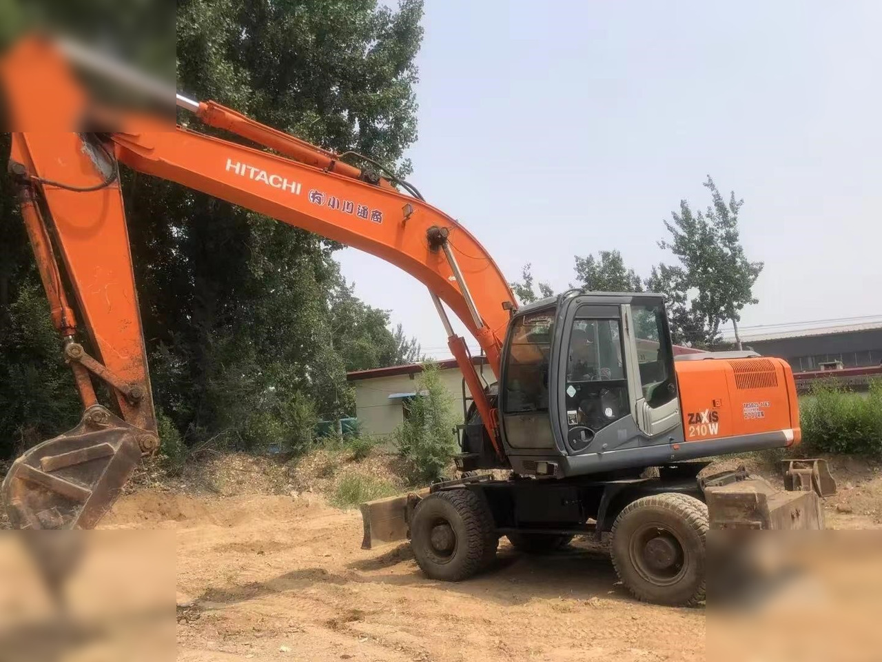 HITACHI ZX210W - 轮式挖掘机:图3 HITACHI ZX210W - 轮式挖掘机:图3