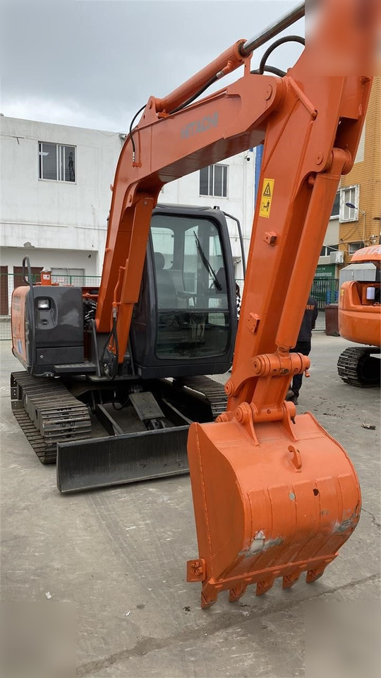 HITACHI ZX60 - 履带式挖掘机:图5 HITACHI ZX60 - 履带式挖掘机:图5
