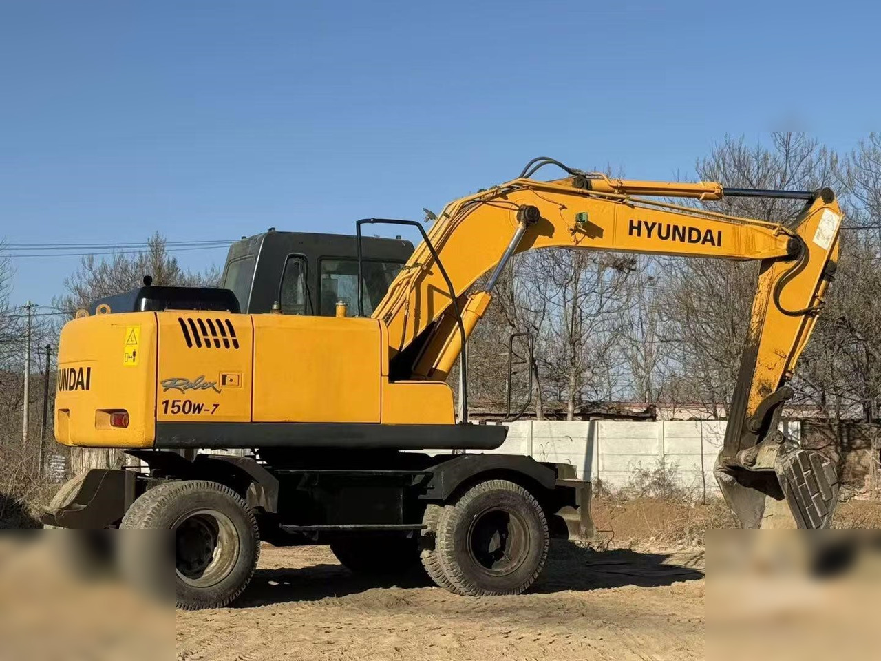 HYUNDAI ROBEX 150W-7A - 轮式挖掘机:图2 HYUNDAI ROBEX 150W-7A - 轮式挖掘机:图2