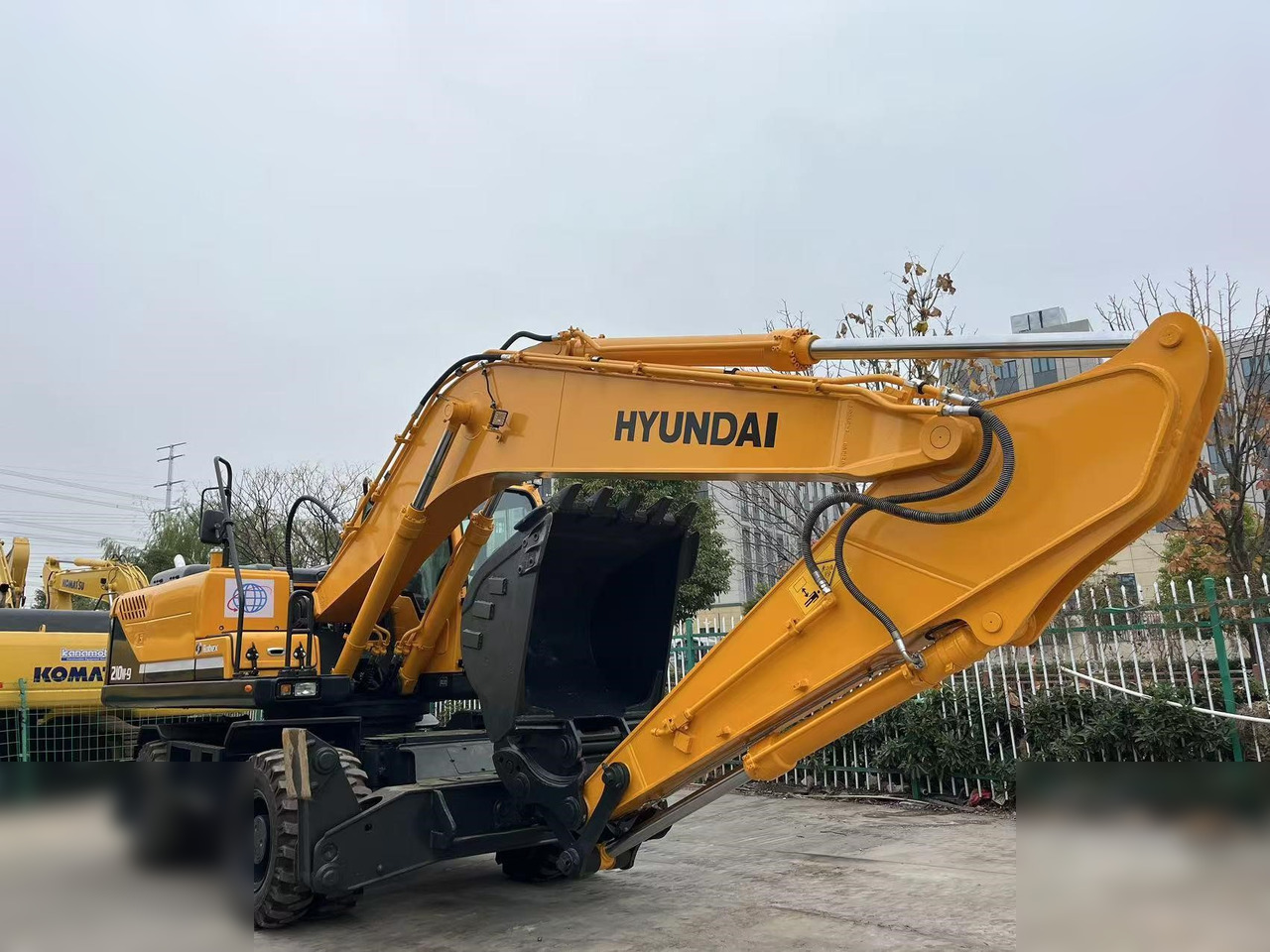 HYUNDAI ROBEX 210W-9S - 轮式挖掘机:图3 HYUNDAI ROBEX 210W-9S - 轮式挖掘机:图3