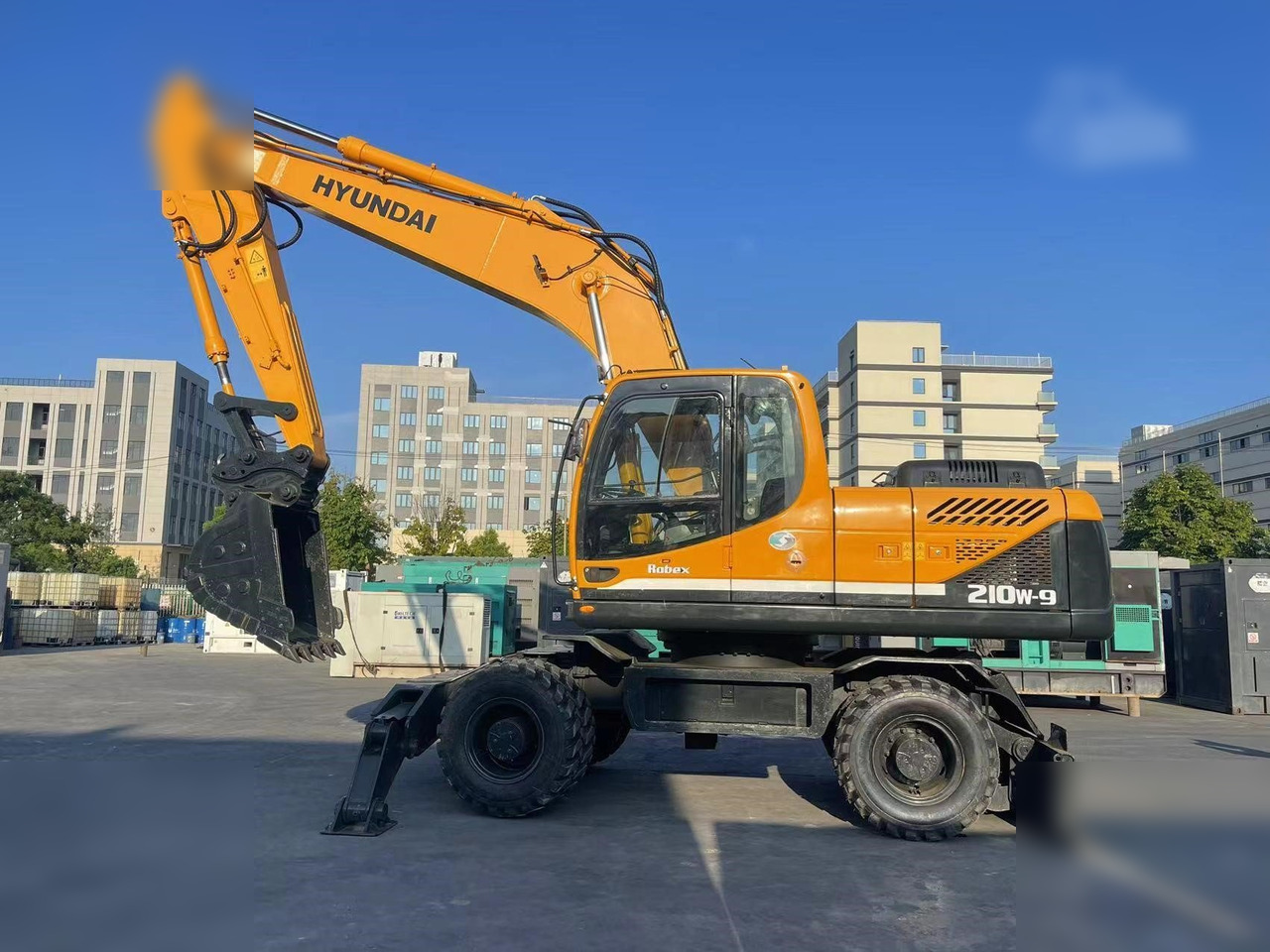 HYUNDAI ROBEX 210W-9 - 轮式挖掘机:图1 HYUNDAI ROBEX 210W-9 - 轮式挖掘机:图1