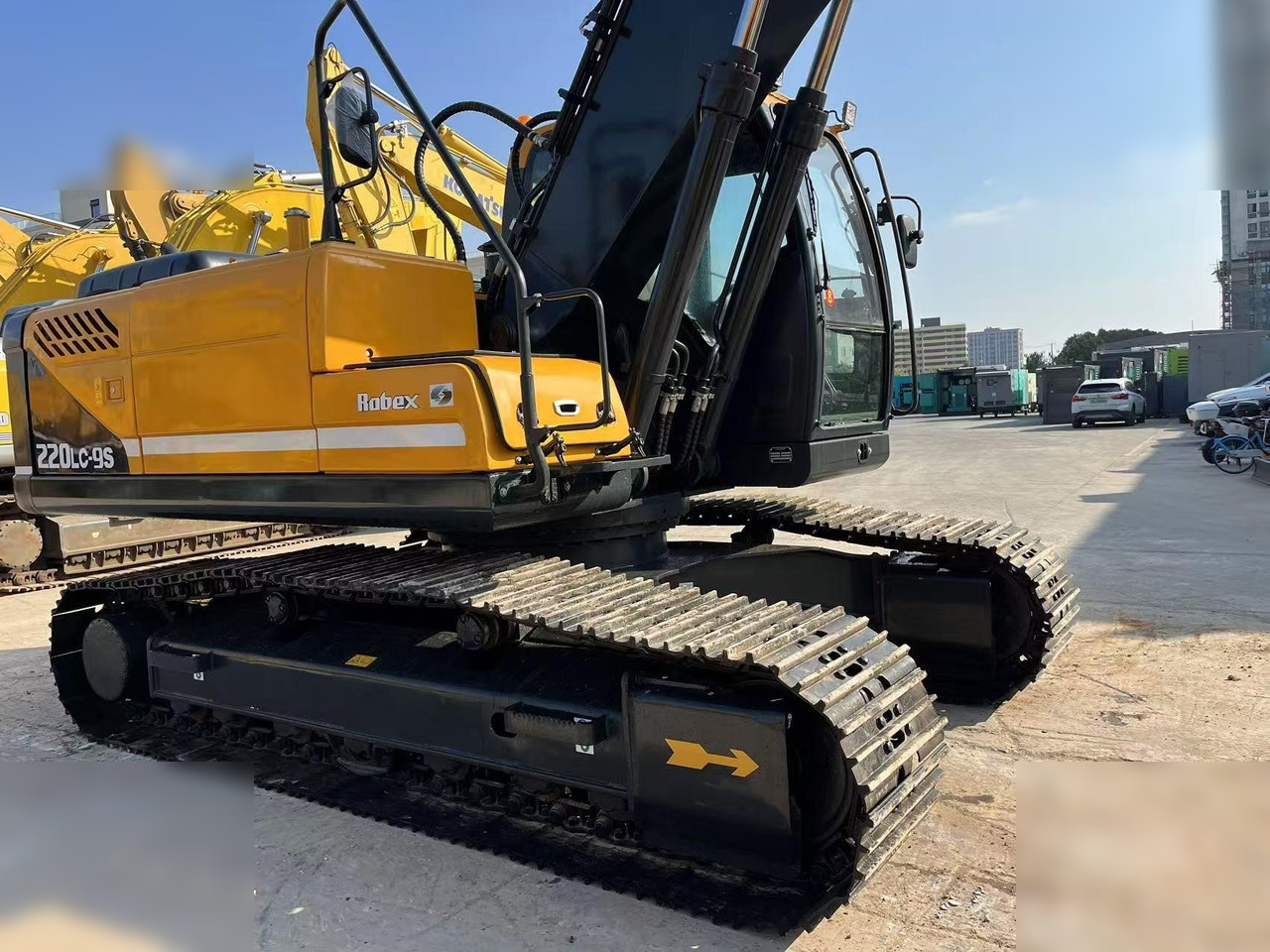 HYUNDAI ROBEX 220 LC-9S - 履带式挖掘机:图5 HYUNDAI ROBEX 220 LC-9S - 履带式挖掘机:图5