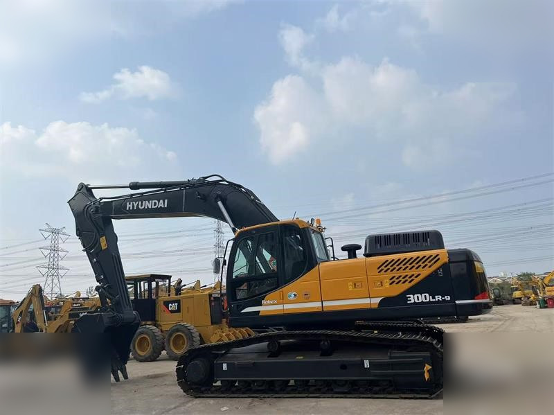 HYUNDAI ROBEX 330 LC-9S - 履带式挖掘机:图1 HYUNDAI ROBEX 330 LC-9S - 履带式挖掘机:图1