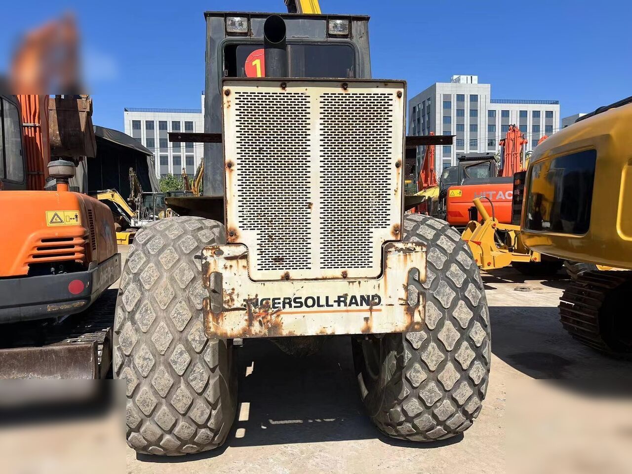 INGERSOLL-RAND SD100D - 碾压机:图4 INGERSOLL-RAND SD100D - 碾压机:图4