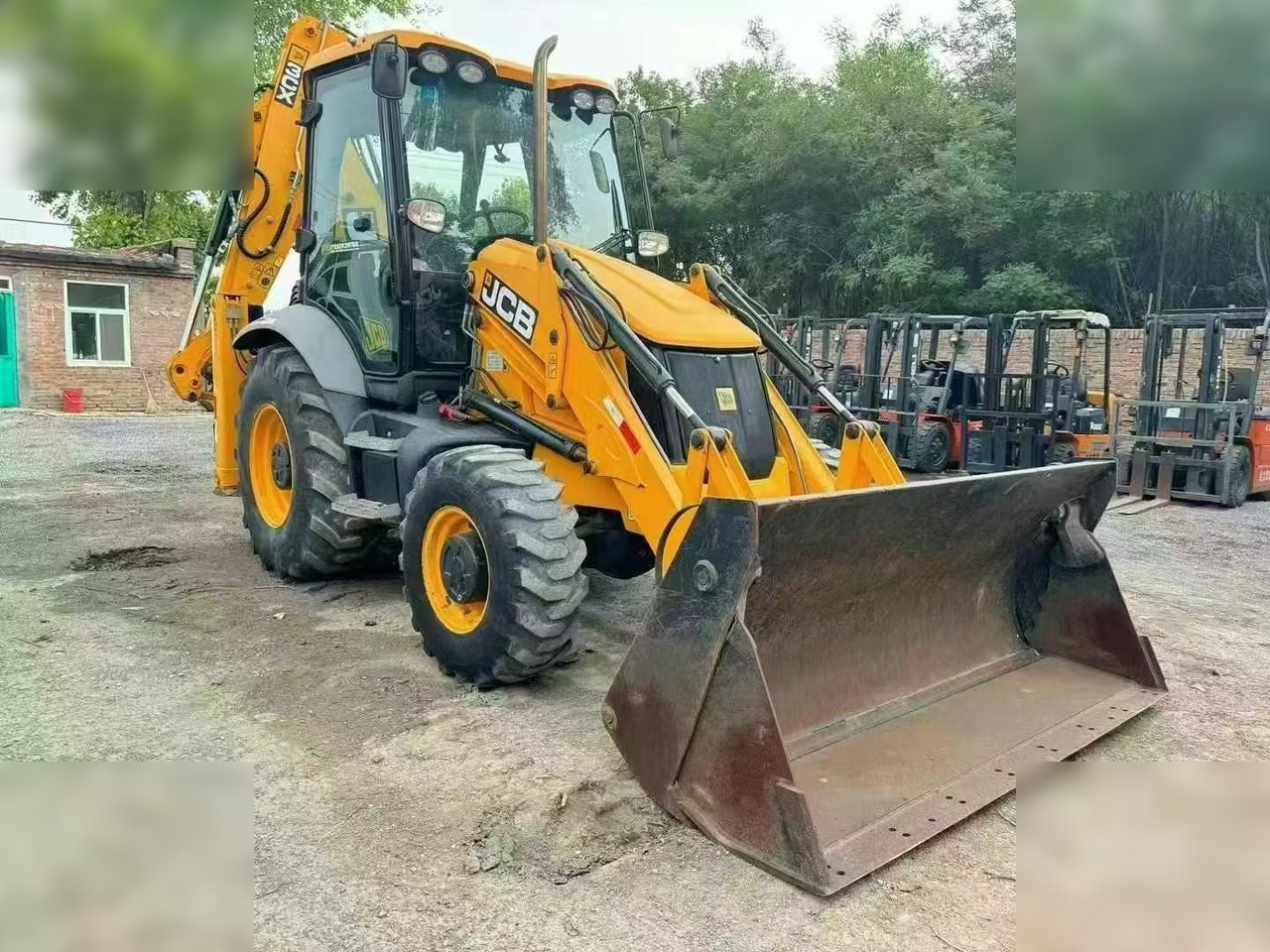JCB 3CX - 反铲装载机:图2 JCB 3CX - 反铲装载机:图2