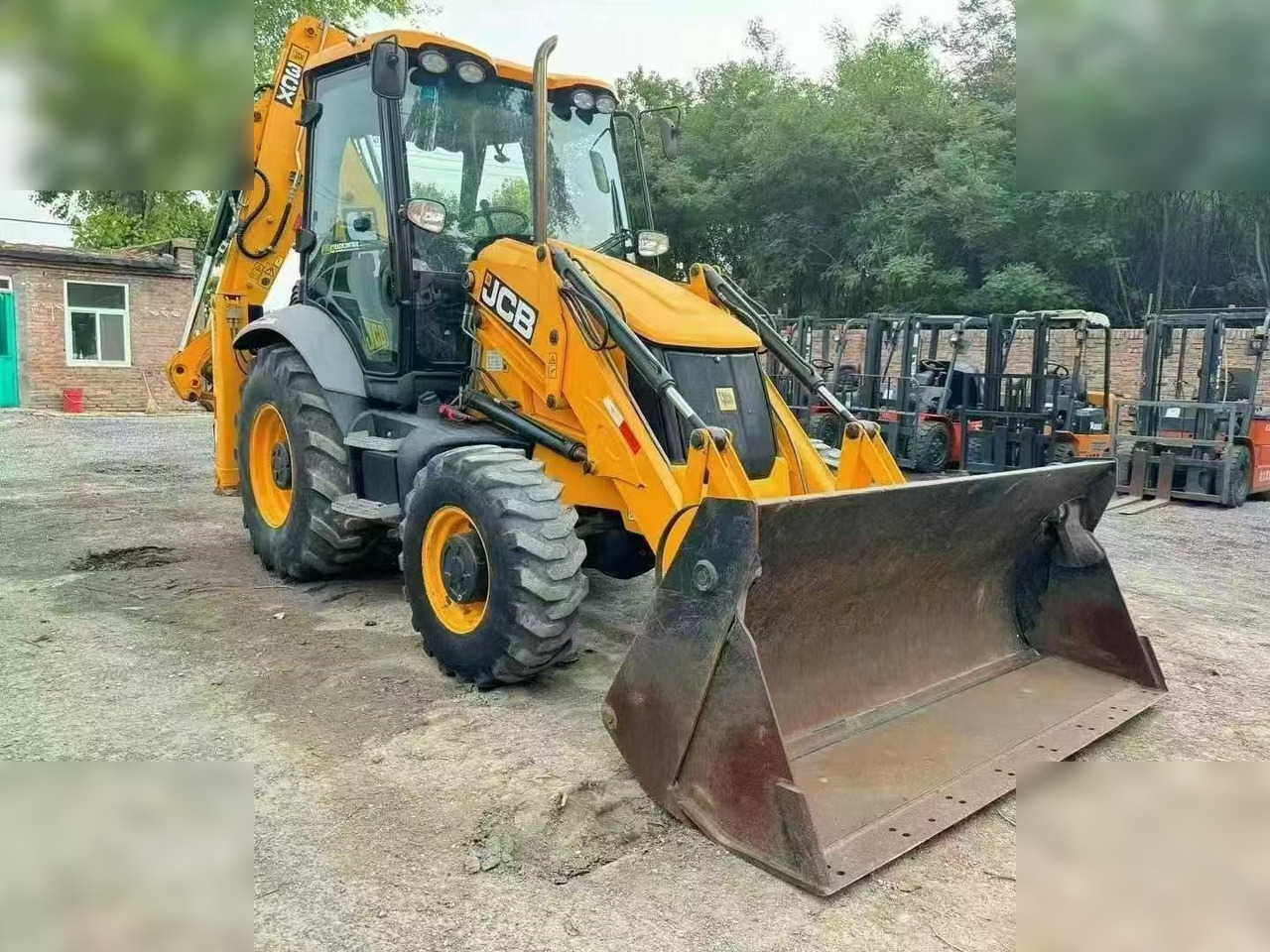 JCB 3CX - 反铲装载机:图2 JCB 3CX - 反铲装载机:图2