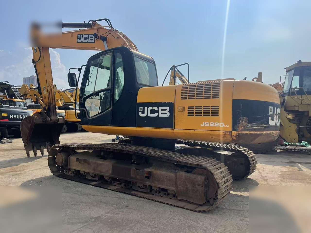 JCB JS220 LC - 履带式挖掘机:图2 JCB JS220 LC - 履带式挖掘机:图2