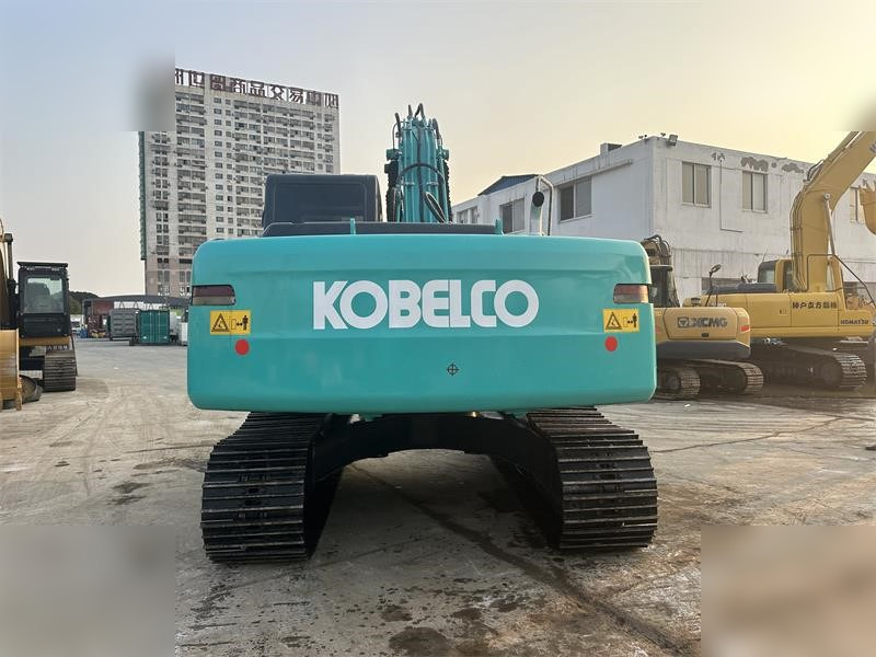 KOBELCO SK200-6E - 履带式挖掘机:图4 KOBELCO SK200-6E - 履带式挖掘机:图4