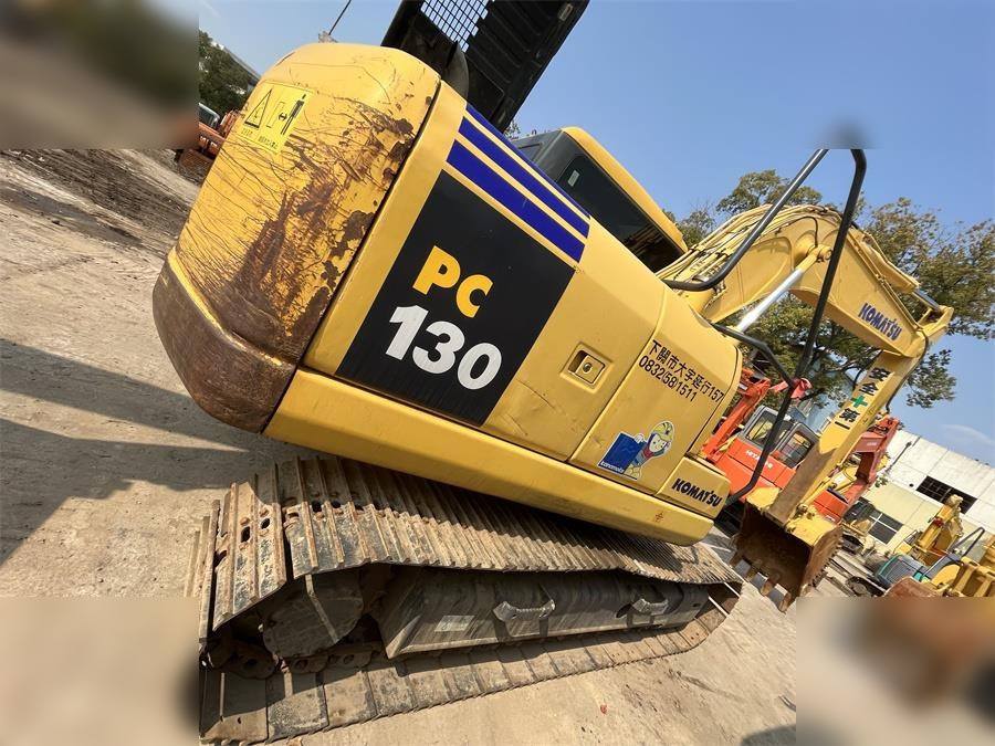 KOMATSU PC130-7 - 履带式挖掘机:图4 KOMATSU PC130-7 - 履带式挖掘机:图4