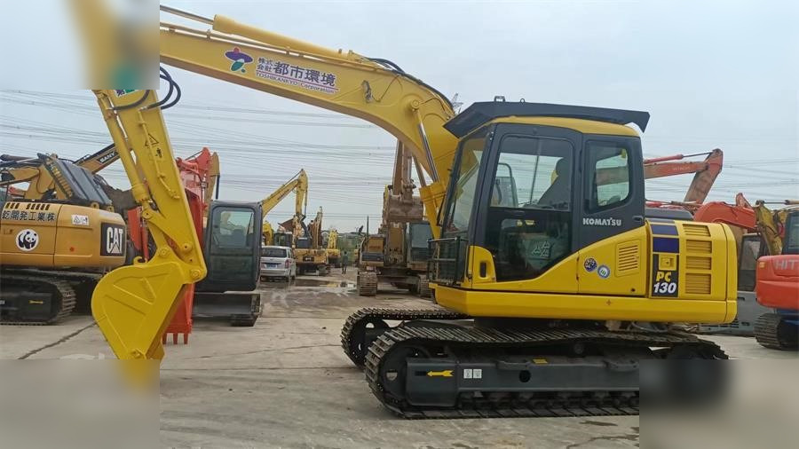 KOMATSU PC130-7 - 履带式挖掘机:图4 KOMATSU PC130-7 - 履带式挖掘机:图4