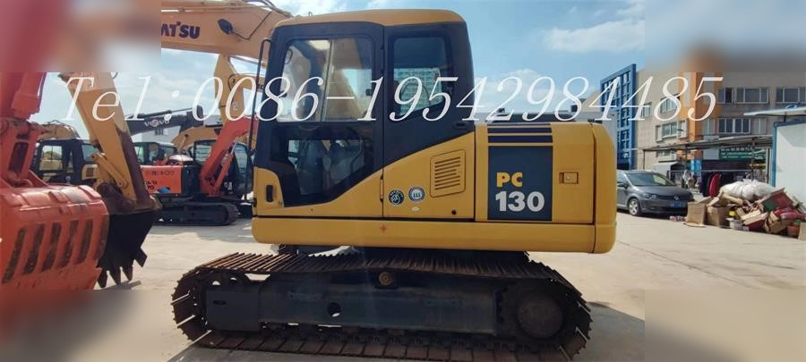 KOMATSU PC130-7 - 履带式挖掘机:图1 KOMATSU PC130-7 - 履带式挖掘机:图1