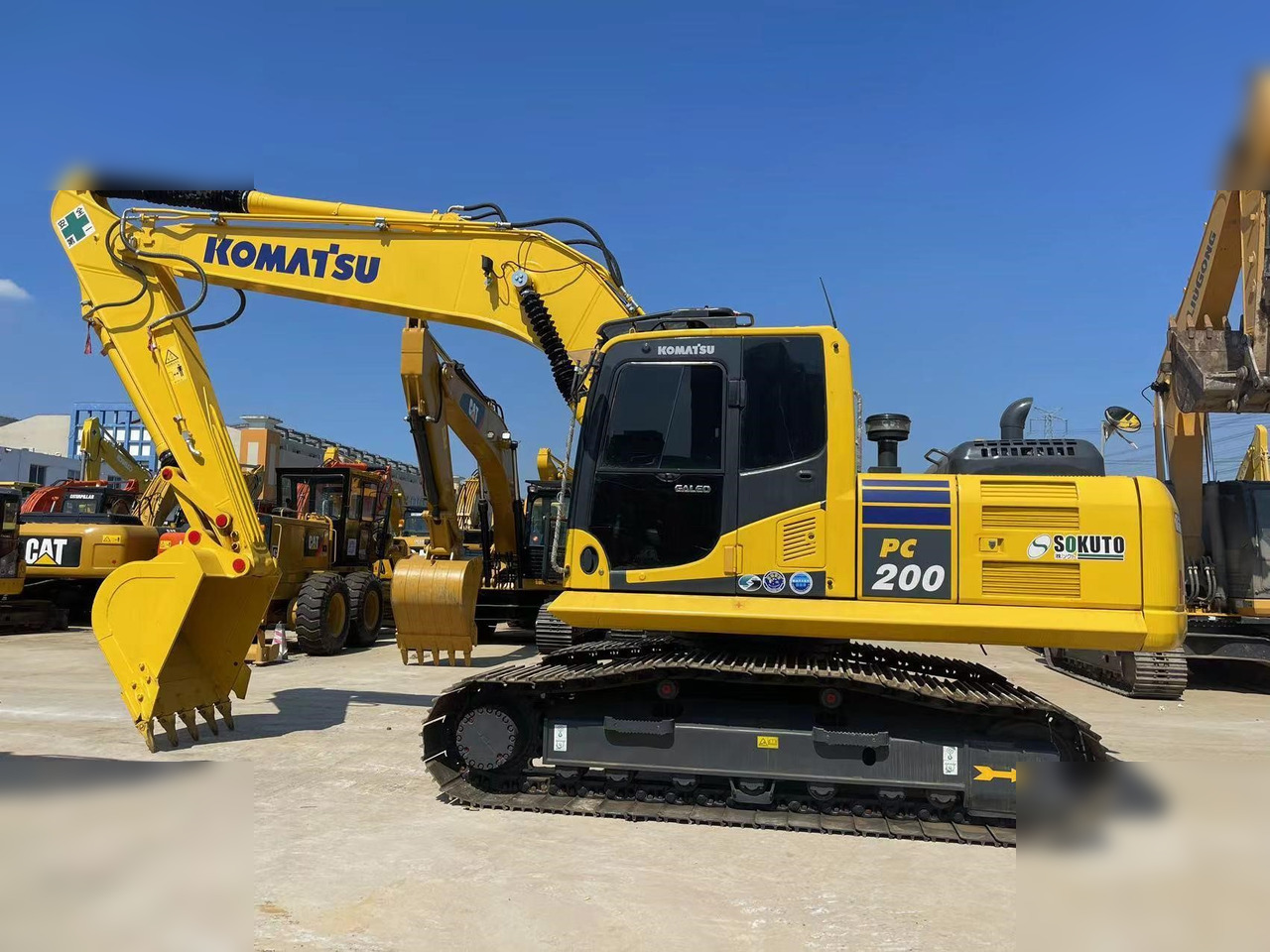 KOMATSU PC200-8 - 履带式挖掘机:图1 KOMATSU PC200-8 - 履带式挖掘机:图1