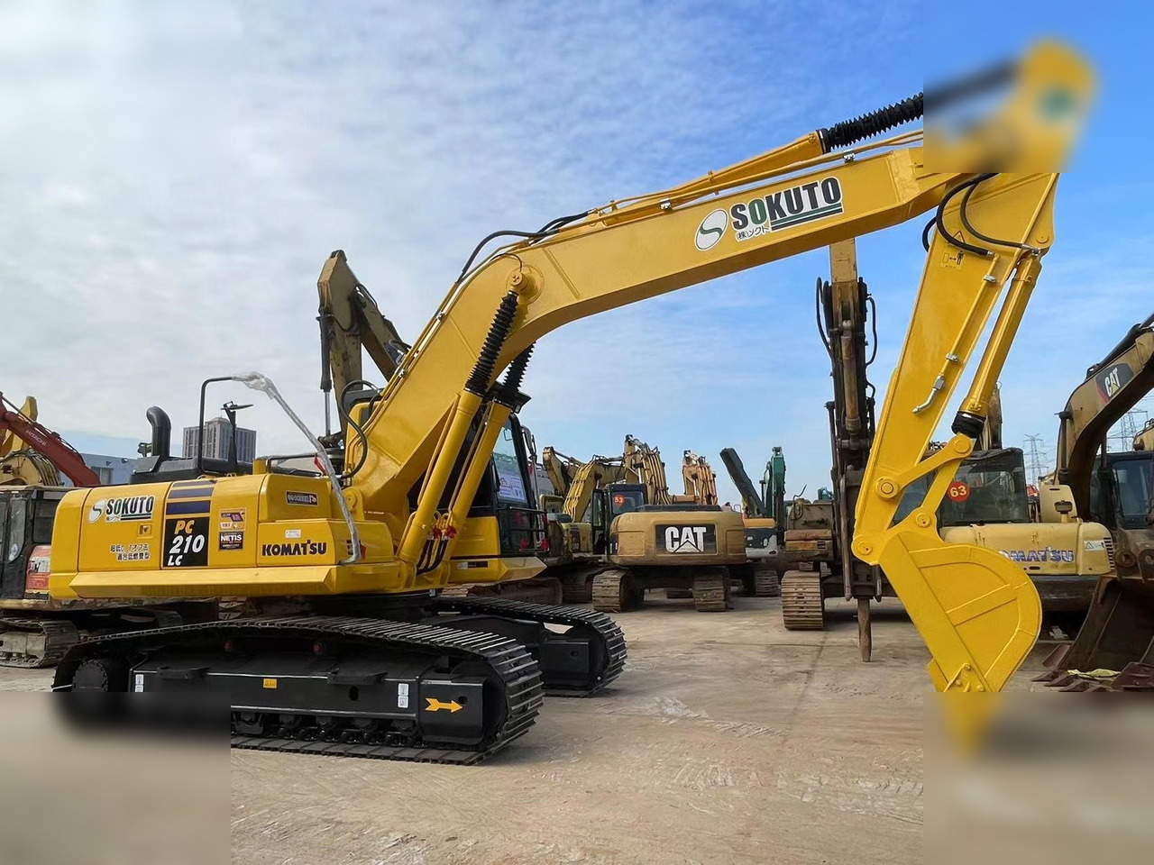 KOMATSU PC210 LC-8 - 履带式挖掘机:图2 KOMATSU PC210 LC-8 - 履带式挖掘机:图2