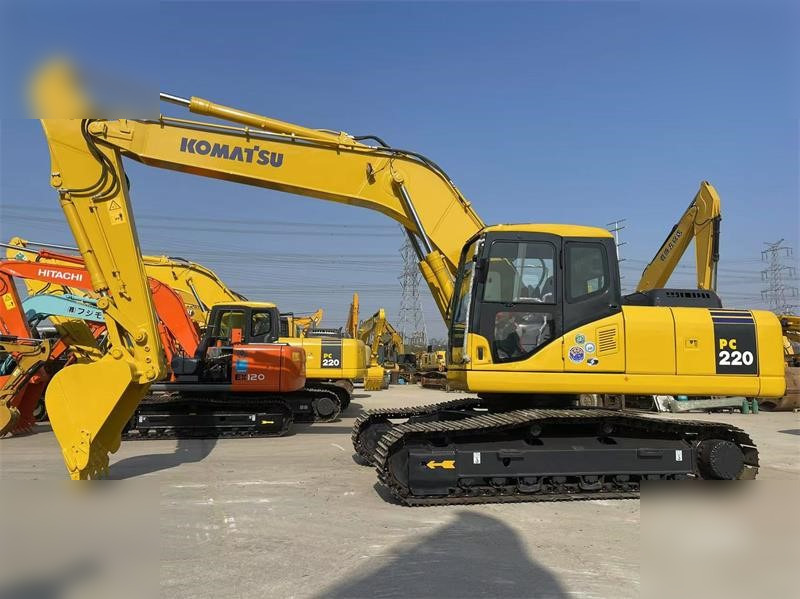 KOMATSU PC220-7 - 履带式挖掘机:图3 KOMATSU PC220-7 - 履带式挖掘机:图3