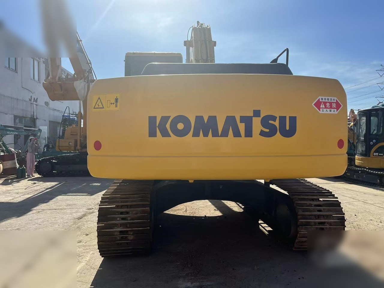 KOMATSU PC220-7 - 履带式挖掘机:图5 KOMATSU PC220-7 - 履带式挖掘机:图5