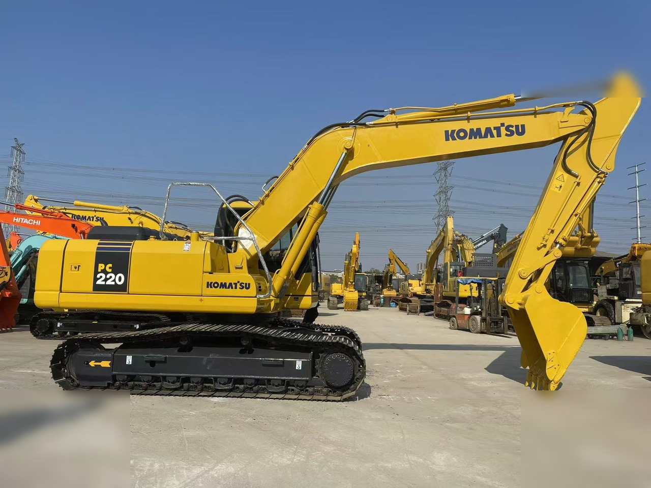 KOMATSU PC220-7 - 履带式挖掘机:图5 KOMATSU PC220-7 - 履带式挖掘机:图5