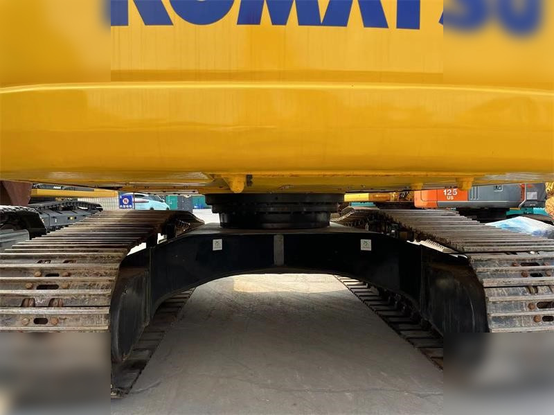 KOMATSU PC220-7 - 履带式挖掘机:图3 KOMATSU PC220-7 - 履带式挖掘机:图3