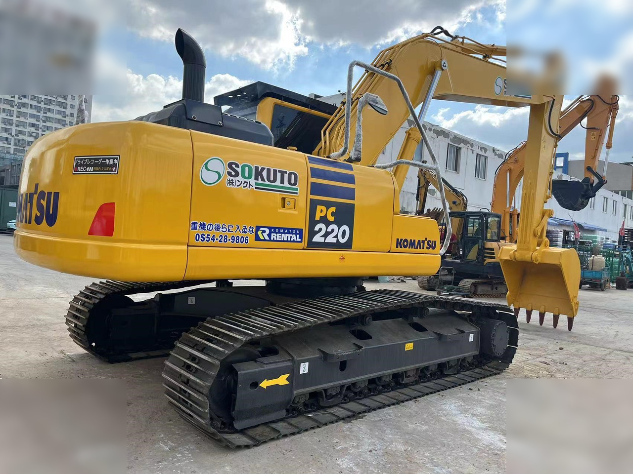 KOMATSU PC220-8 - 履带式挖掘机:图5 KOMATSU PC220-8 - 履带式挖掘机:图5