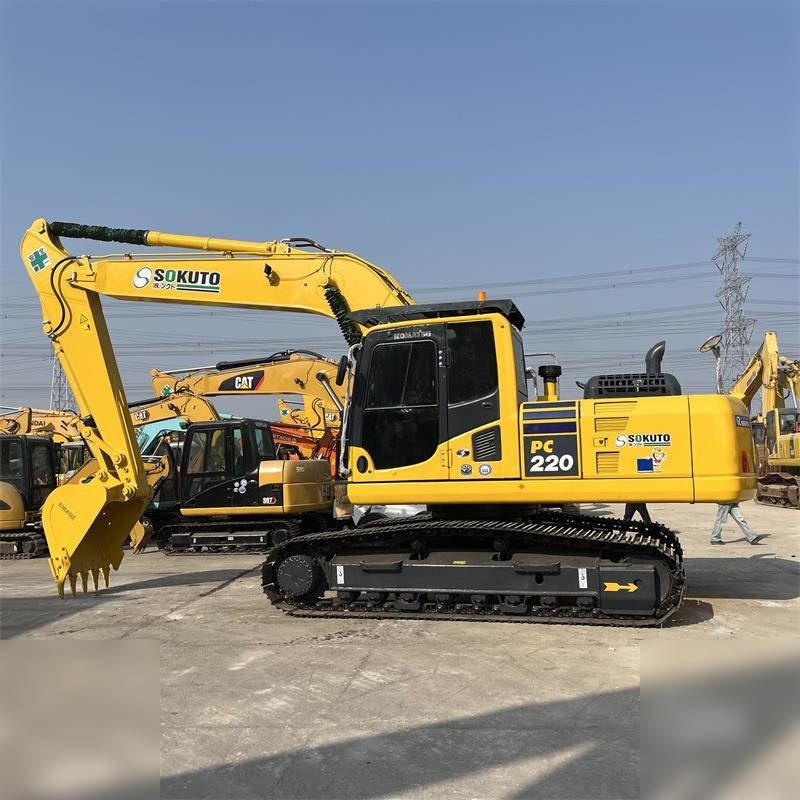 KOMATSU PC220-8 - 履带式挖掘机:图1 KOMATSU PC220-8 - 履带式挖掘机:图1