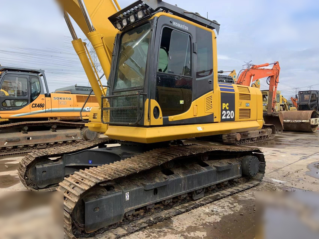 KOMATSU PC220-8 - 履带式挖掘机:图3 KOMATSU PC220-8 - 履带式挖掘机:图3