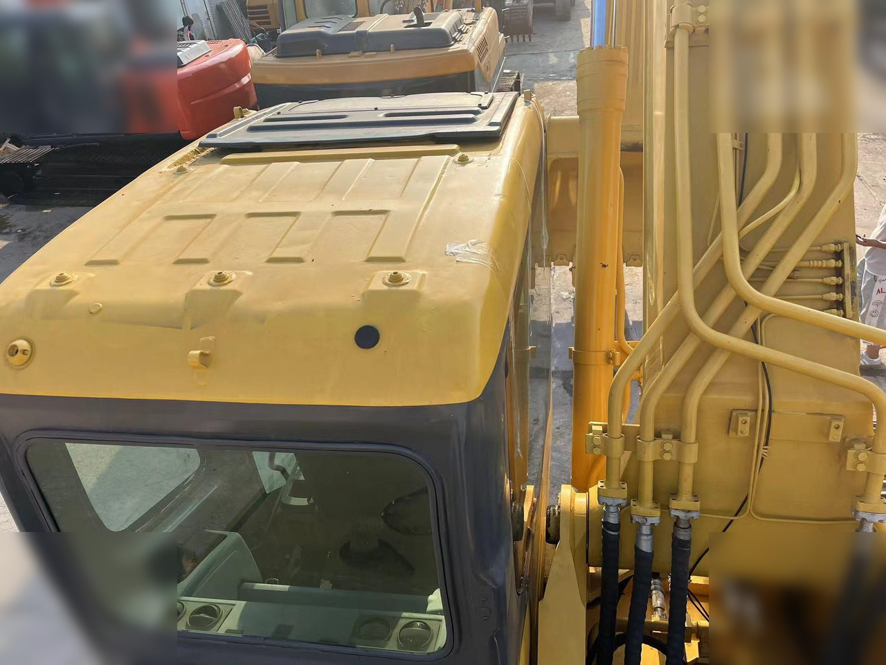 KOMATSU PC350-7 - 履带式挖掘机:图4 KOMATSU PC350-7 - 履带式挖掘机:图4