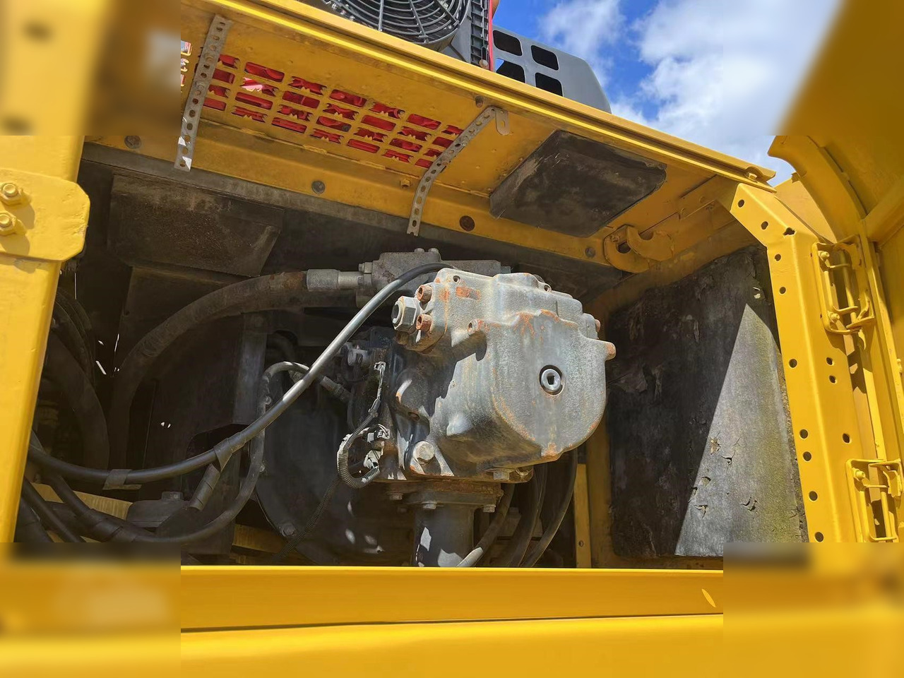 KOMATSU PC400-8R - 履带式挖掘机:图5 KOMATSU PC400-8R - 履带式挖掘机:图5