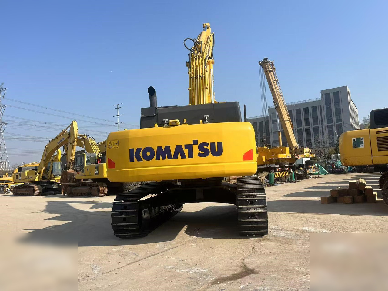 KOMATSU PC400-8R - 履带式挖掘机:图3 KOMATSU PC400-8R - 履带式挖掘机:图3