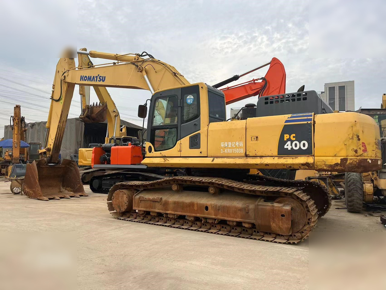 KOMATSU PC400-8 - 履带式挖掘机:图1 KOMATSU PC400-8 - 履带式挖掘机:图1